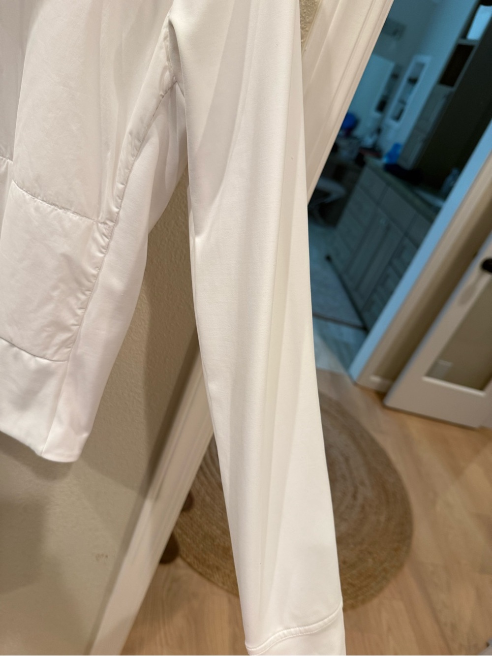Vuori Chilled Out Insulated Jacket White XL - Picture 6 of 6